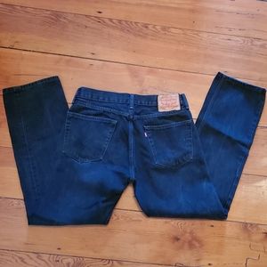 EUC Levi's 505 sz 33 x 32 black distressed denim